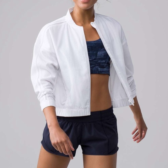Lululemon Pack Light‎ Bomber Cropped Jacket Cinch White Packable Zip Up Size 2 - Picture 2 of 14